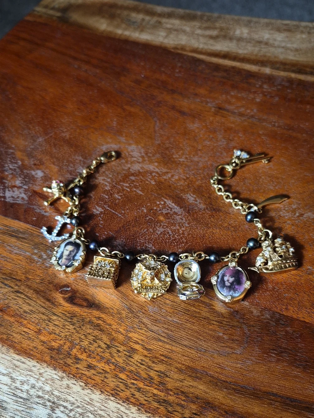 Bradford Exchange Pirates Of The Caribbean A Pirate's Treasure Charm Bracelet